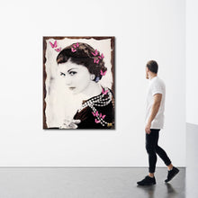 Lade das Bild in den Galerie-Viewer, Coco Chanel
