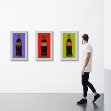 Lade das Bild in den Galerie-Viewer, COLA FLASCHE INDIGO (2018)
